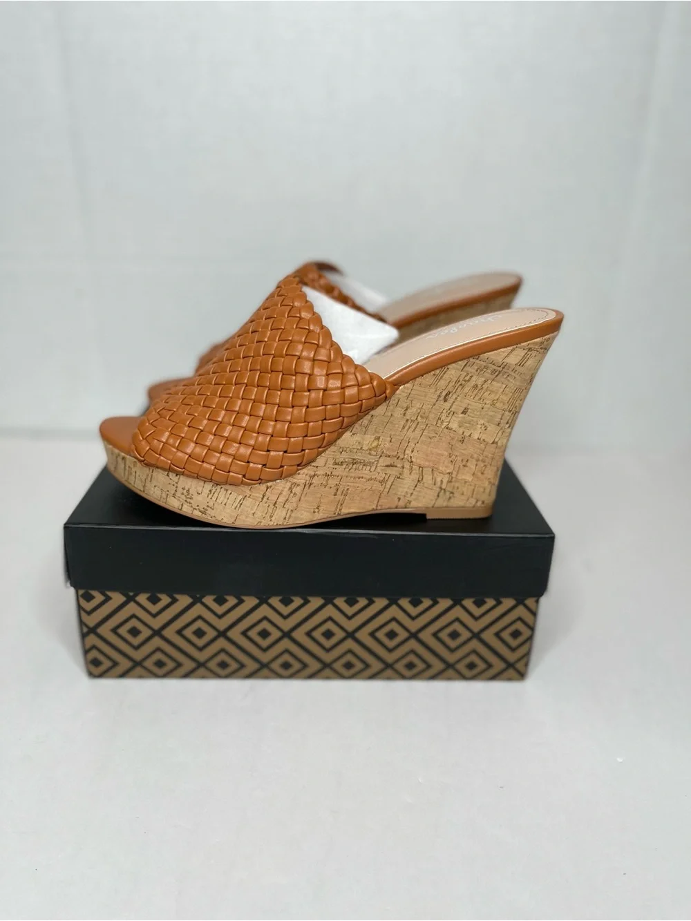 Charles David Lolli Cognac Woven Leather Cork Wedge Slide, new in box size 10